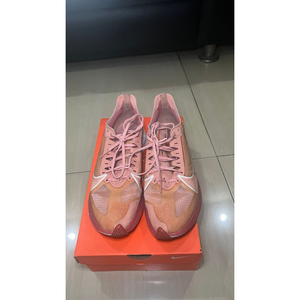 Sepatu Nike Zoom Gravity