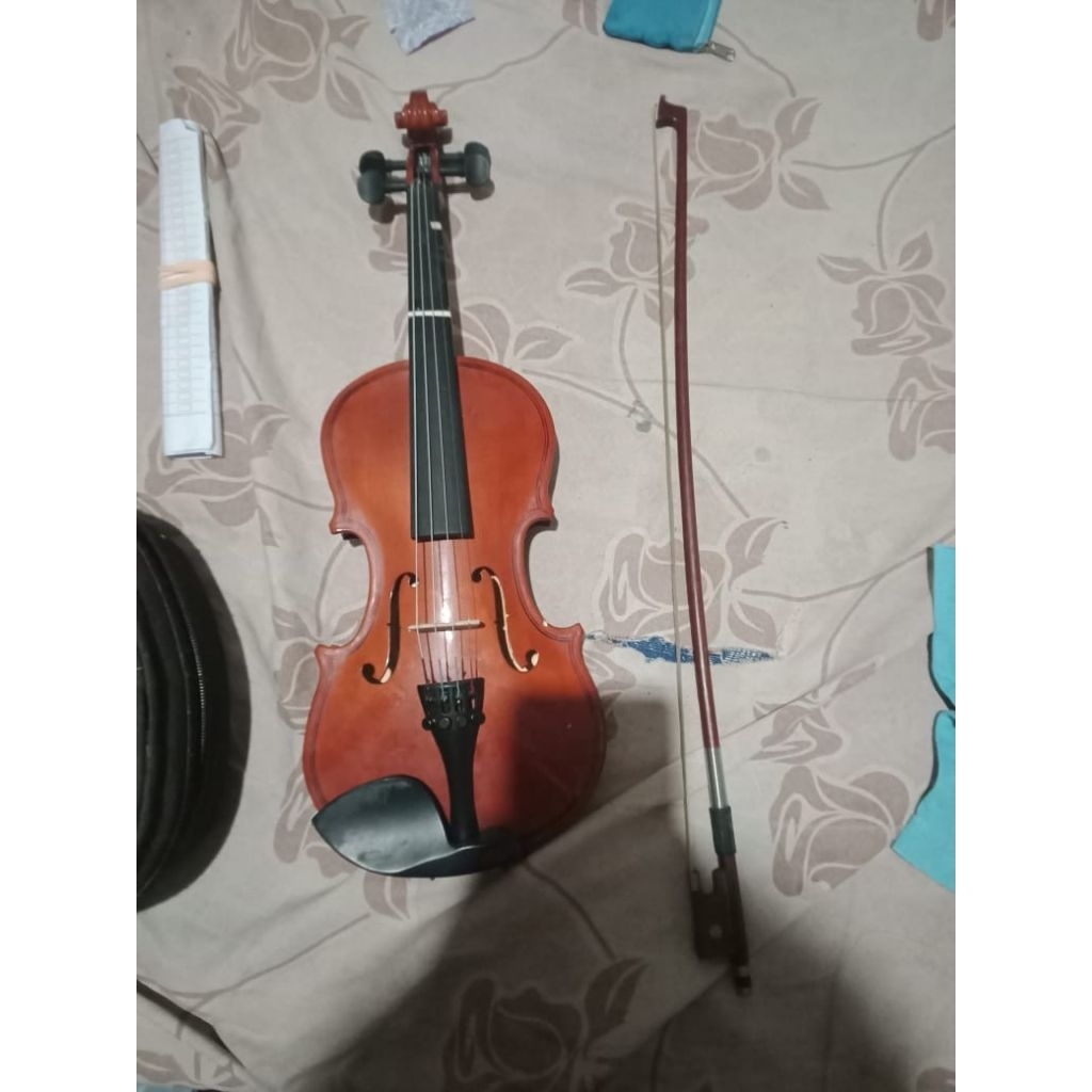 BIOLA/VIOLIN VIENNA 1/4 (Untuk anak, bukan full size) bekas/preloved/second hand/pernah dipakai/used