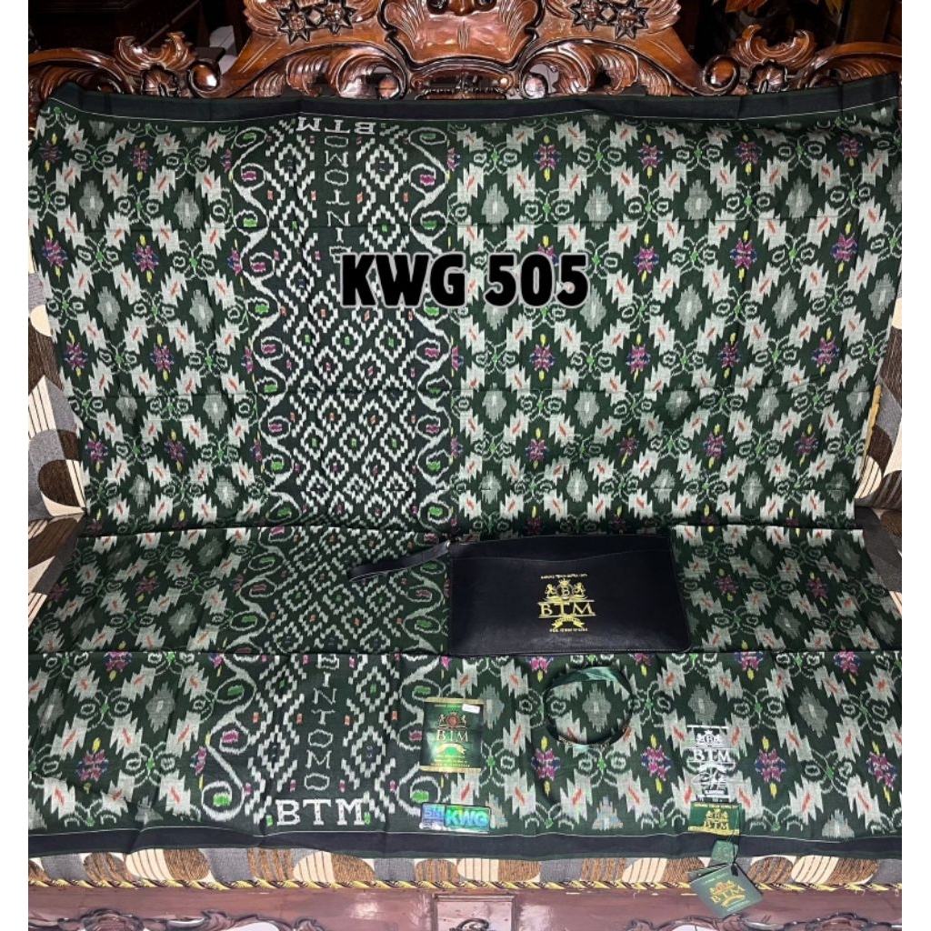 Sarung BTM FULL SUTRA 210 Motif KWG Kawung Batik
