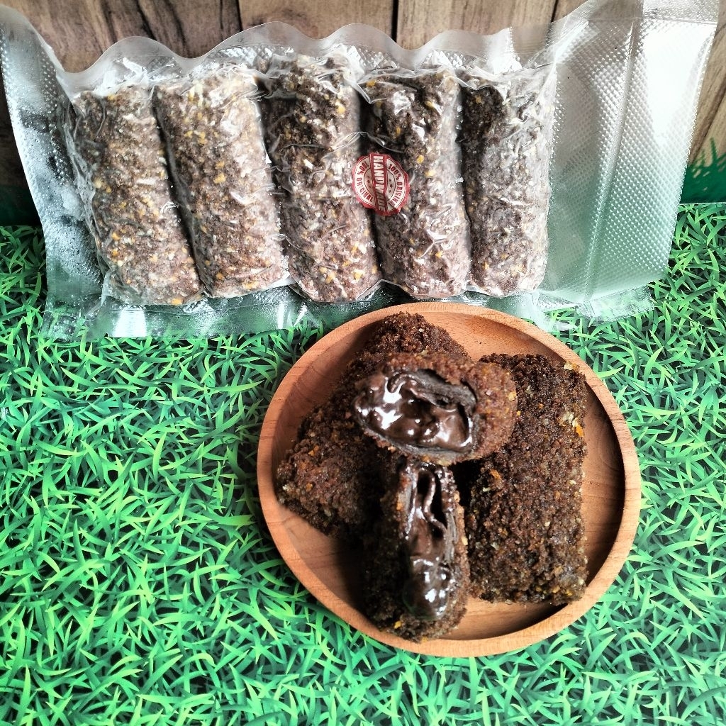 RISOLES COKLAT KEJU