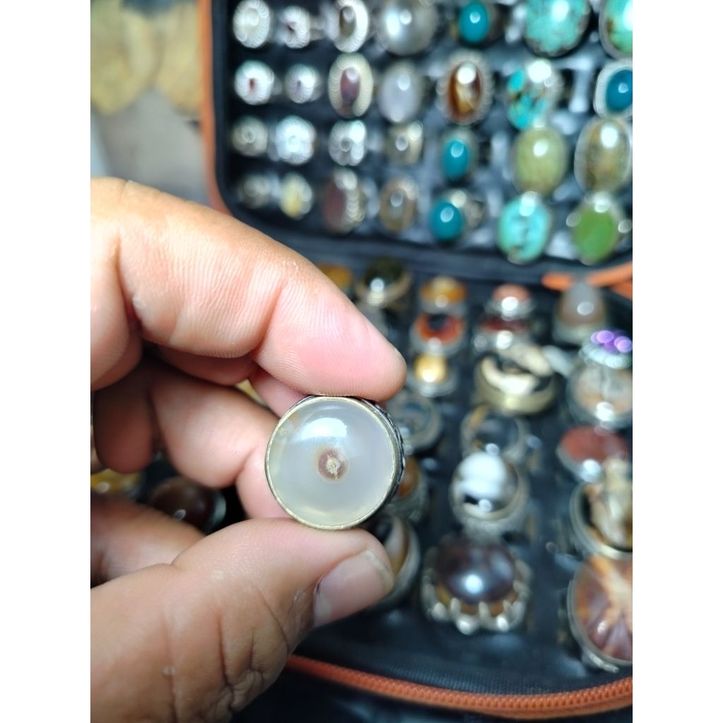 Akik sumur bandung combong