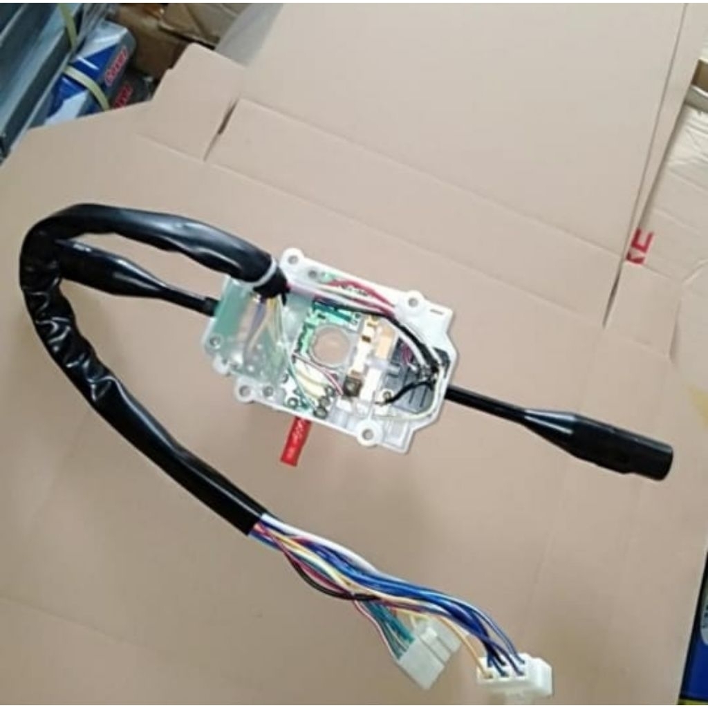 Saklar Lampu/Switch Kombinasi Suzuki Carry Futura1.5