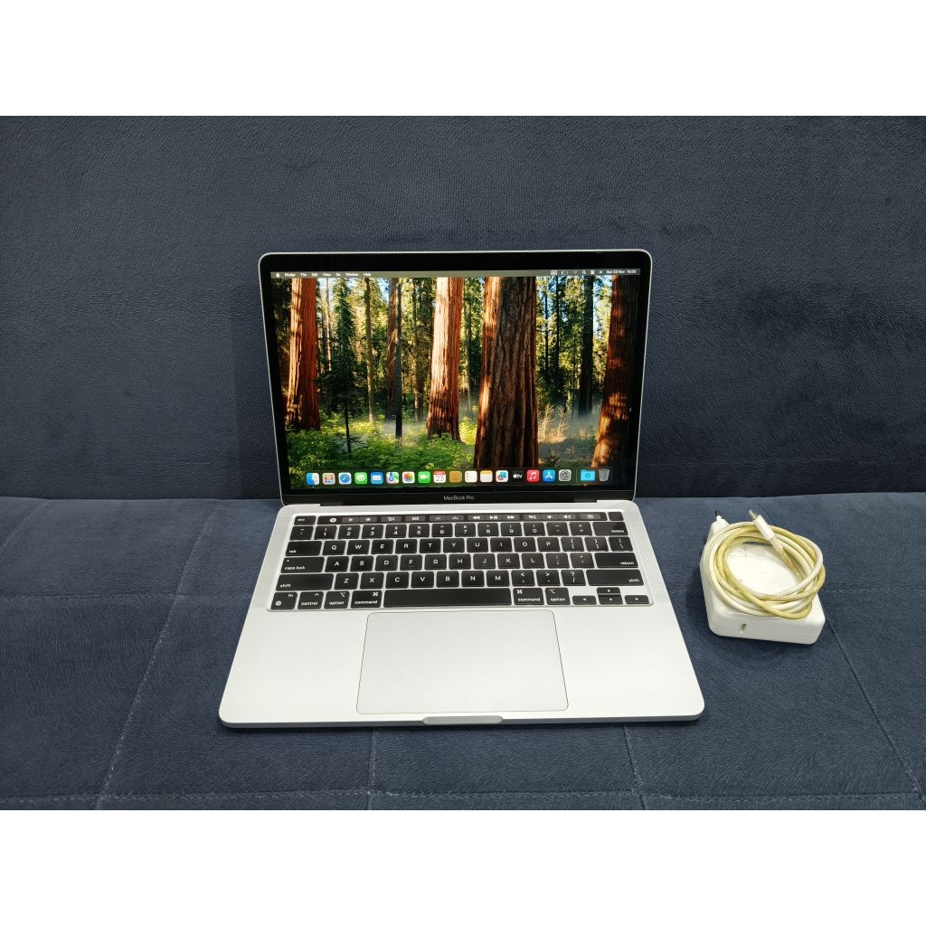 MacBook Pro 13 2020 CTO Apple M1 RAM 16GB SSD 256GB No Minus