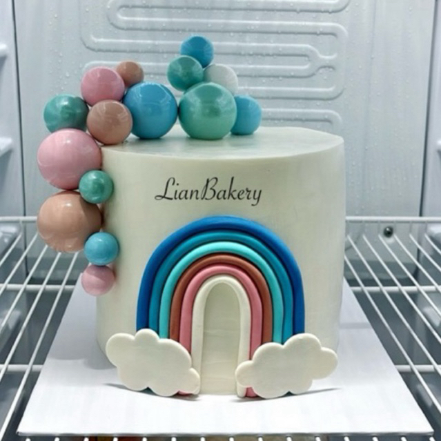 KUE ULANG TAHUN SEMI PONDAN
