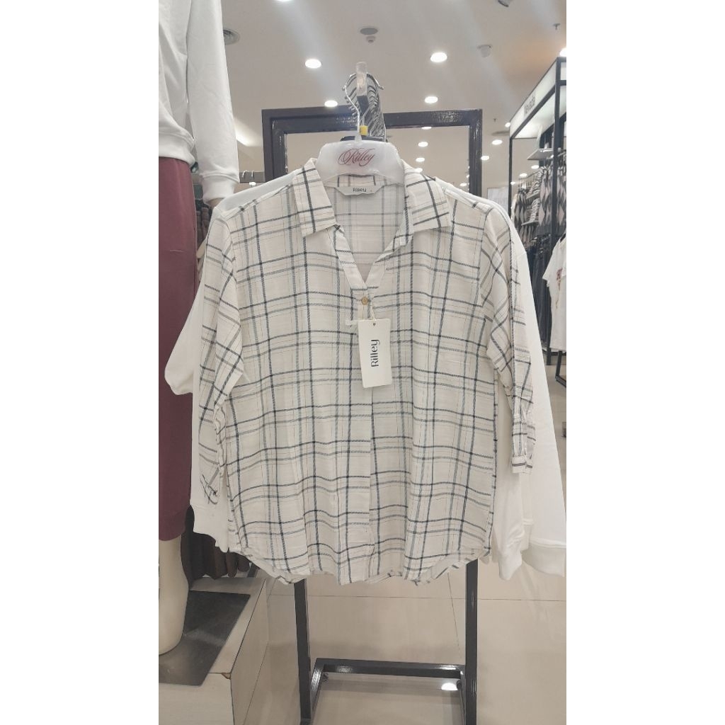 Kemeja kotak wanita brand RILLEY
