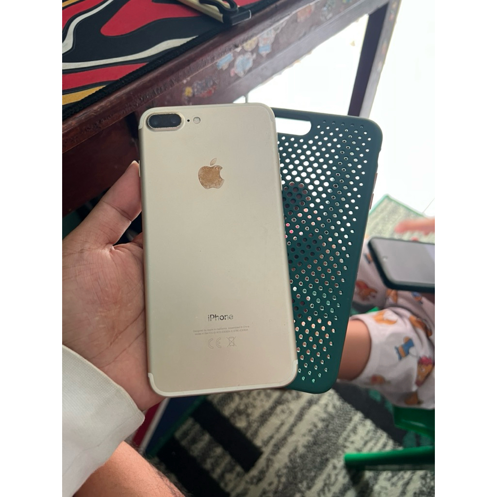 Iphone 7 Plus 32GB iBox Unit Only bekas pemakaian pribadi