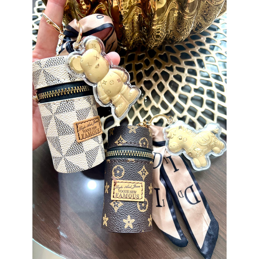 Gantungan tas lv gold viral bag charm dompet keychain