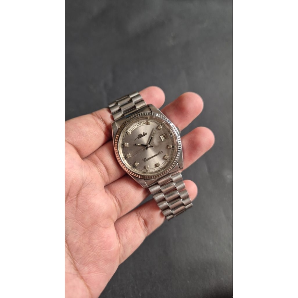 Mido Commander Day Date