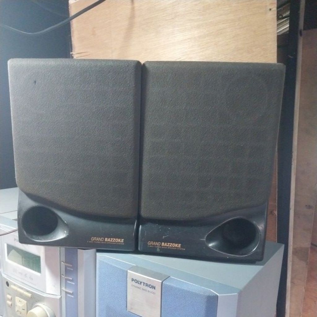 Sepasang Speaker pasif Polytron