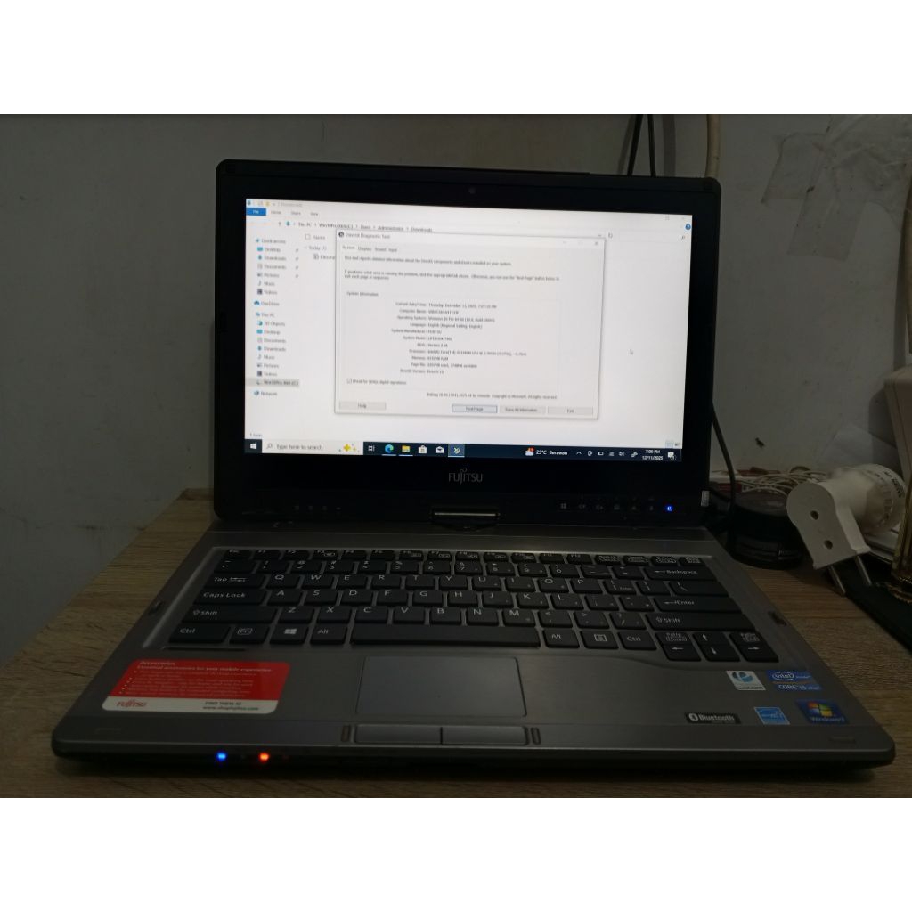 Leptop Fujitsu T902