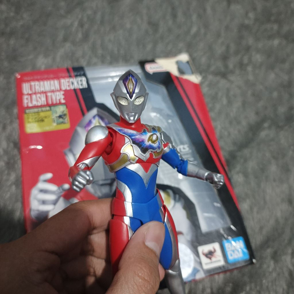 Shf Ultraman Decker