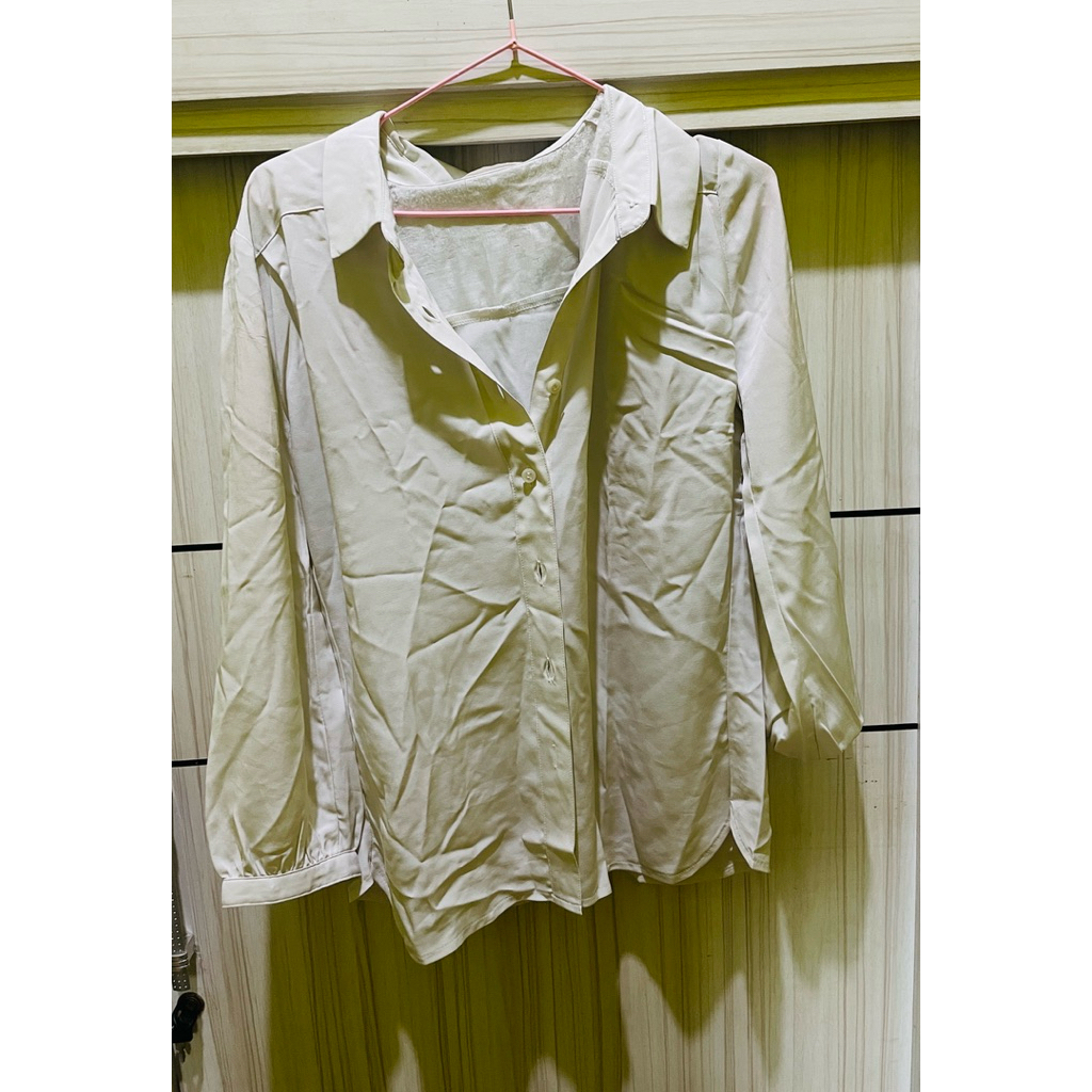 PL Preloved kemeja putih wanita