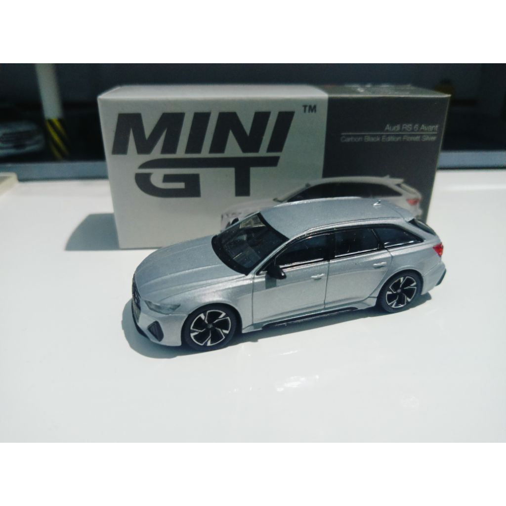 Mini Gt Audi RS 6 Avant