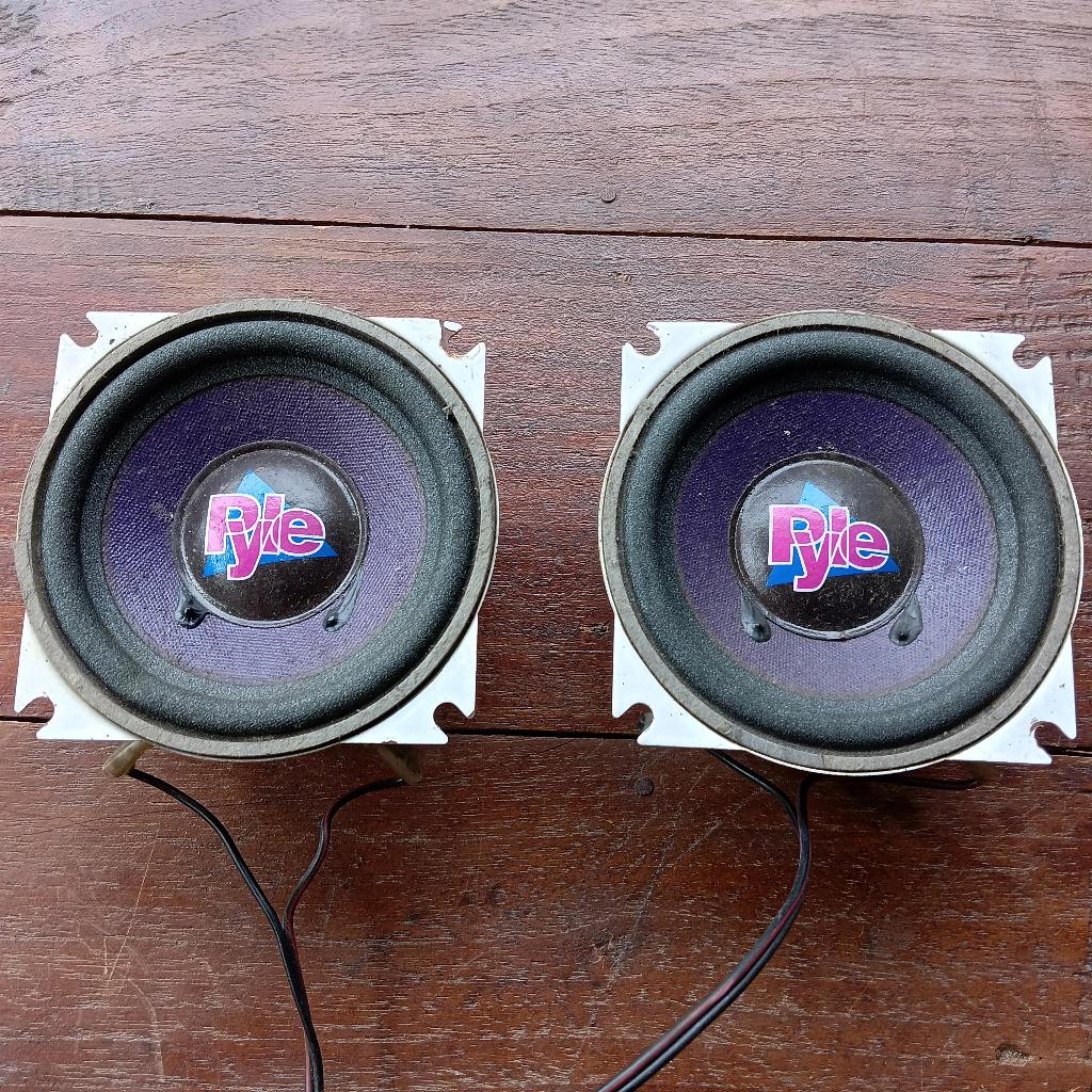 2pcs speaker Pyle 4inch made in USA bekas normal sepasang