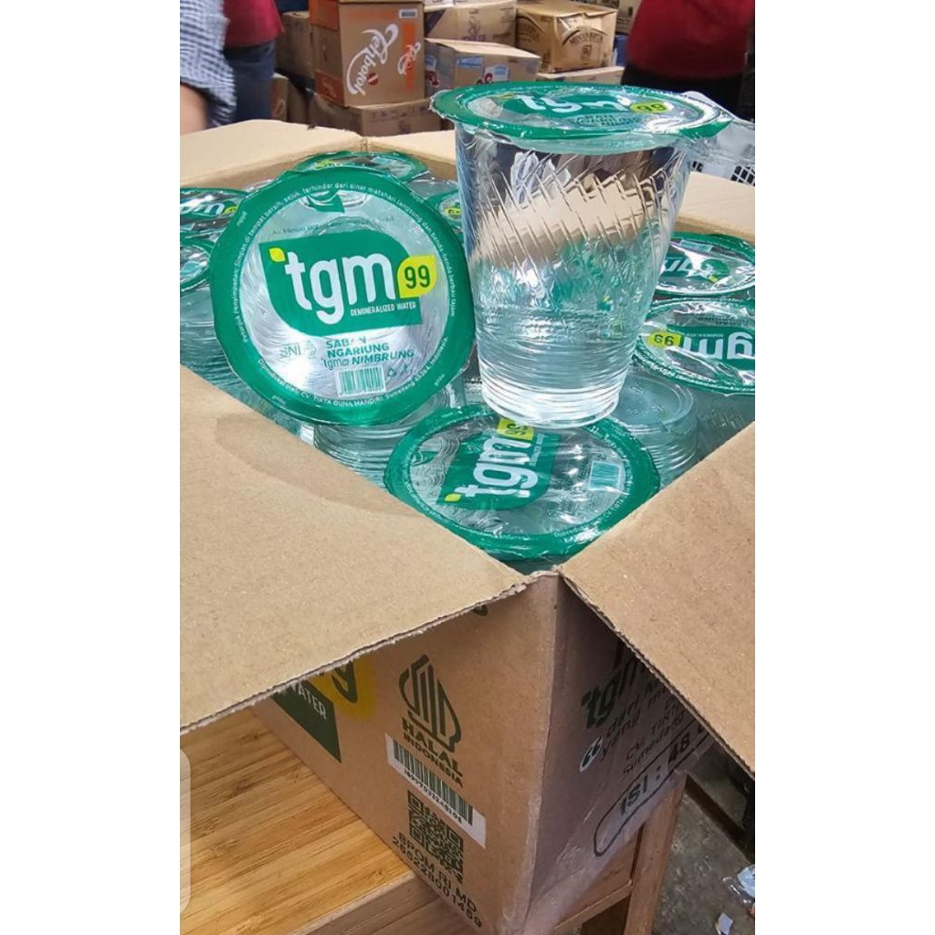 1 dus isi 24 pcs air mineral gelas/ cup 200 ml TGM 99  harga murah bisa kirim instan sesama bandung