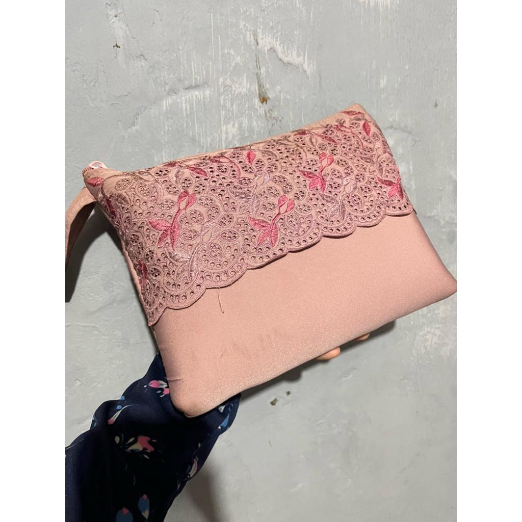 MUKENA KHADIJAH WARNA DUSTY PURPLE PRELOVE