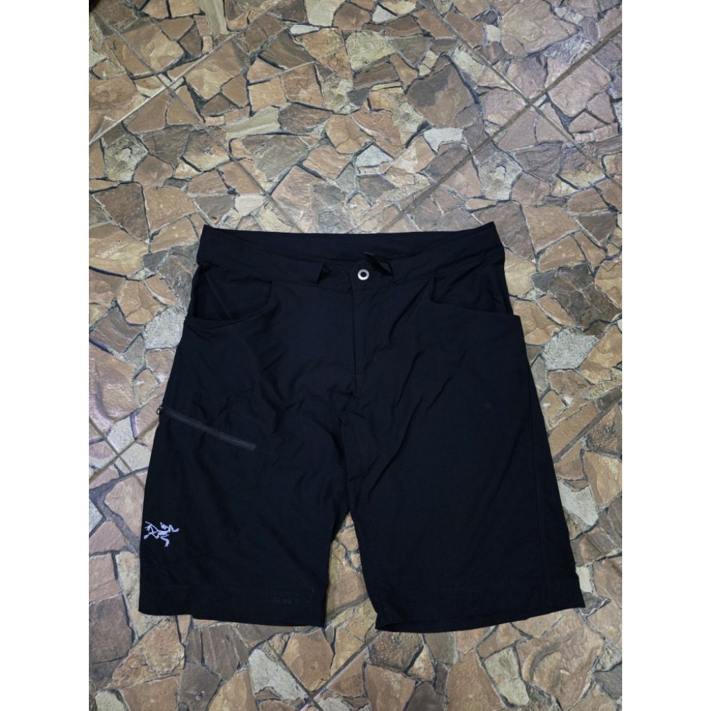 ARCTERYX SHORT PANTS