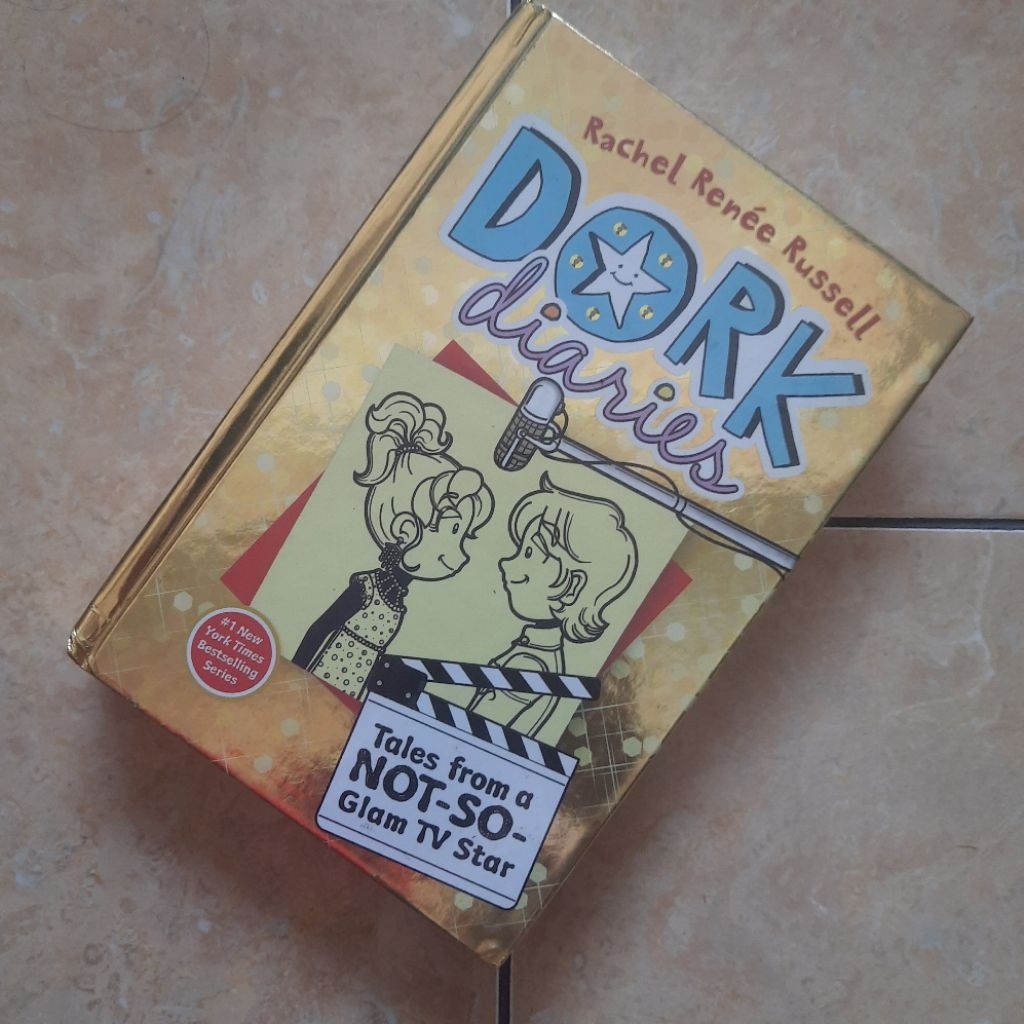 Buku Dork Diaries Tales From A Not So Glam TV Star Rachel Renee Russell Bahasa Inggris Hardcover Ori