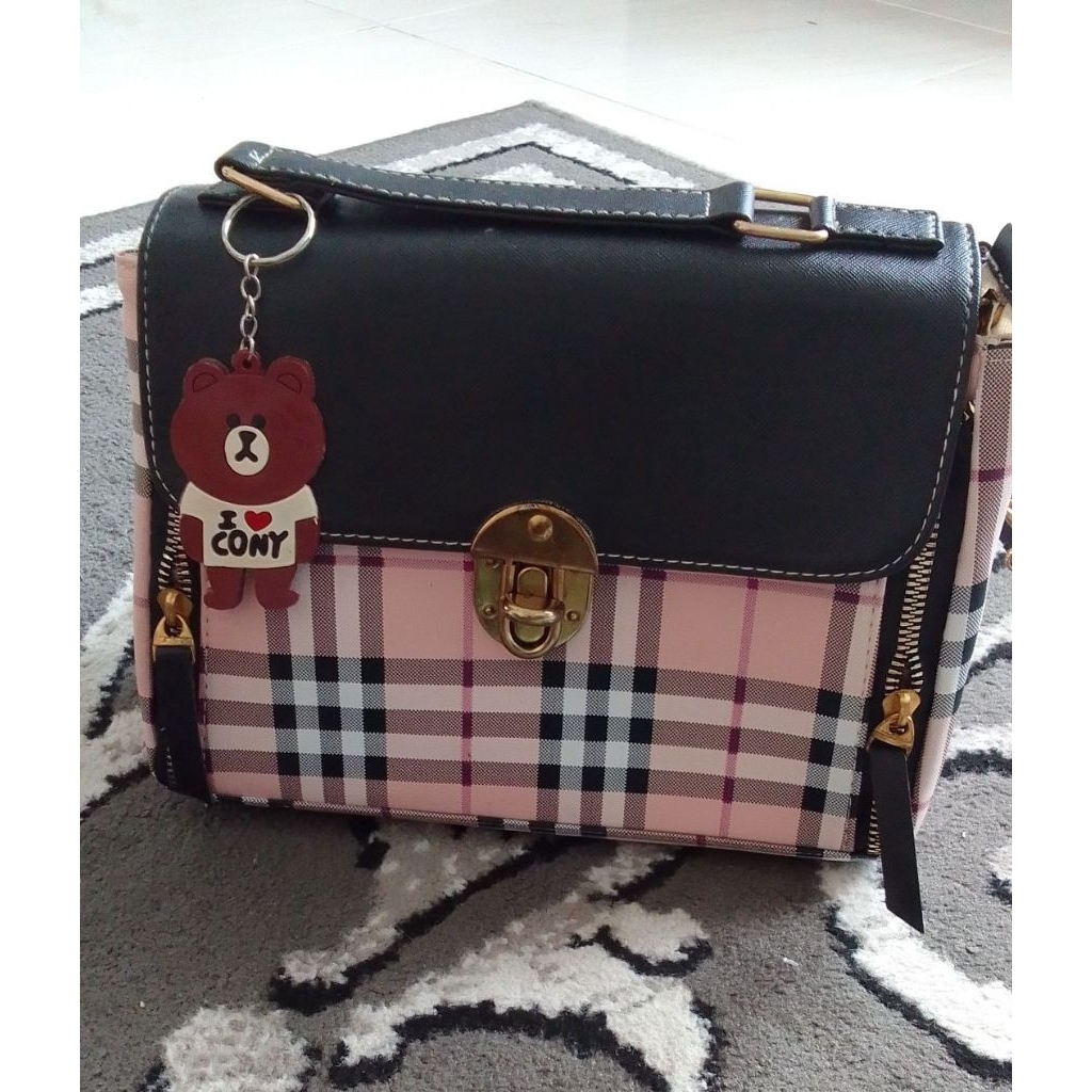 Tas wanita  selempang trendy