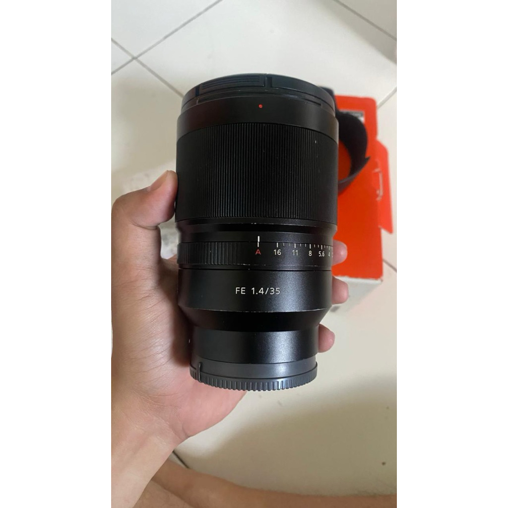 Sony FE 35mm F1.4 Zeiss / Lensa Sony FE 35 mm F 1.4 Zeiss