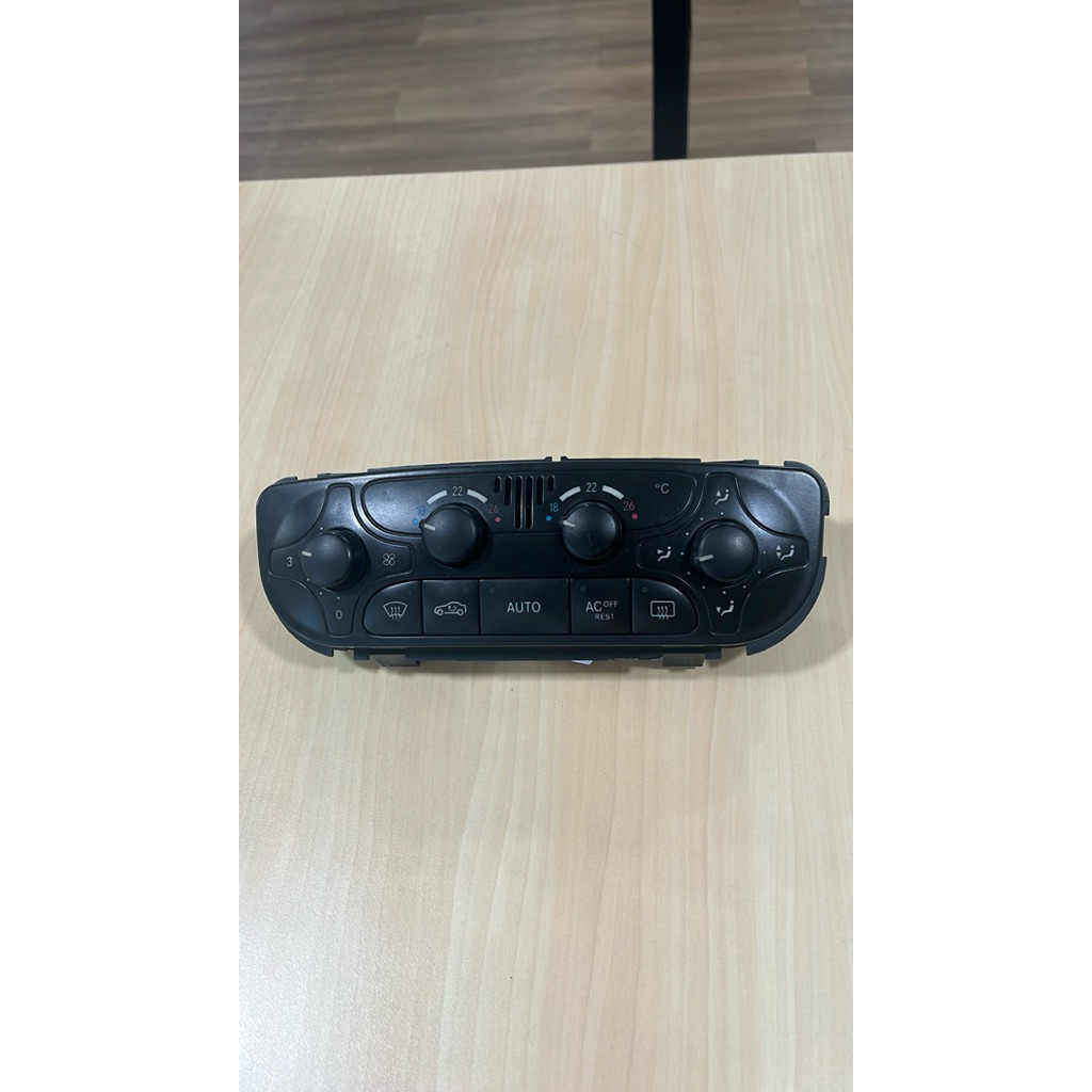 Climate Control Mercedes Benz W203 Bosch A2098300385