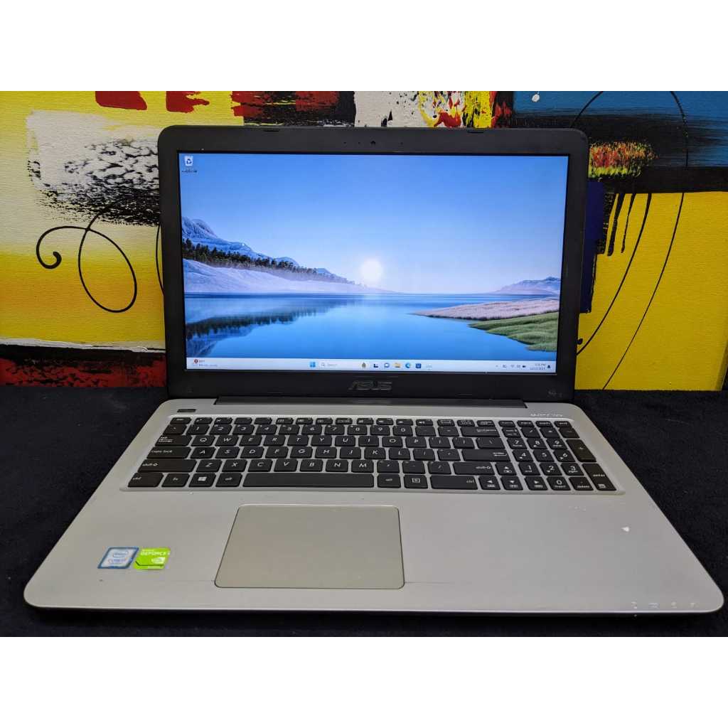 Laptop Asus X556U Core i5 Gen 7 8/256 Nvidia 940MX Siap Pakai