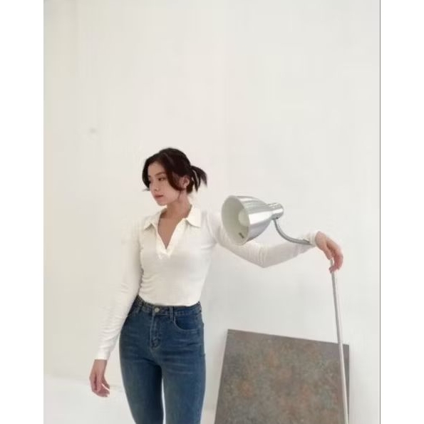 Kaos Lengan Panjang Kerah Crop Top