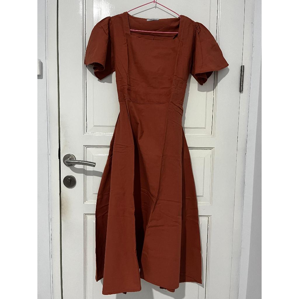 PRELOVED | [ORVALA] Orvala Midi Dress Linen Wanita Polos Terracotta