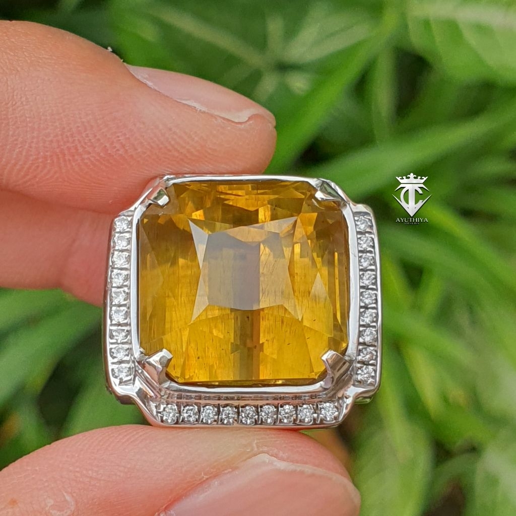 Batu Permata Natural Big Canary Yellow Apatite Rutiled 39.83 Ct GRI Memo