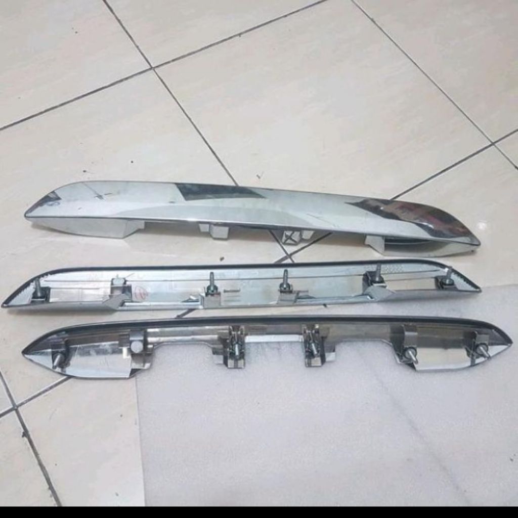 Trunklid Belakang Toyota Sienta Original