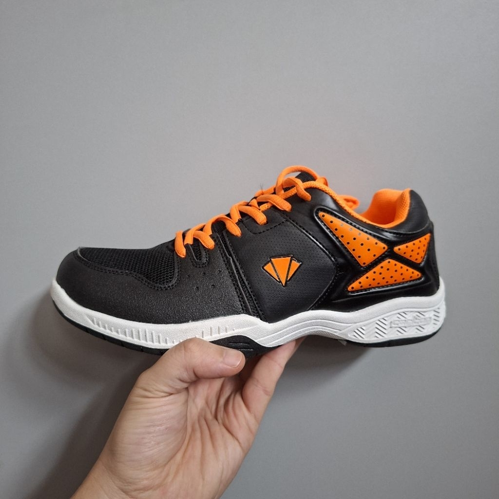 Sepatu Badminton Carlton Black Orange Badminton Shoes Carlton Hitam Oranye