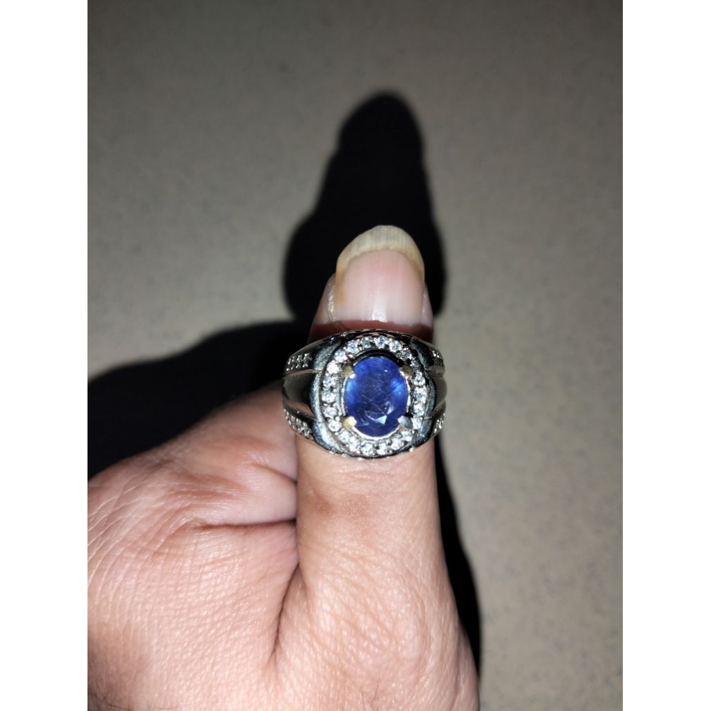 Natural Blue Sapphire ( Corundum) NO MEMO