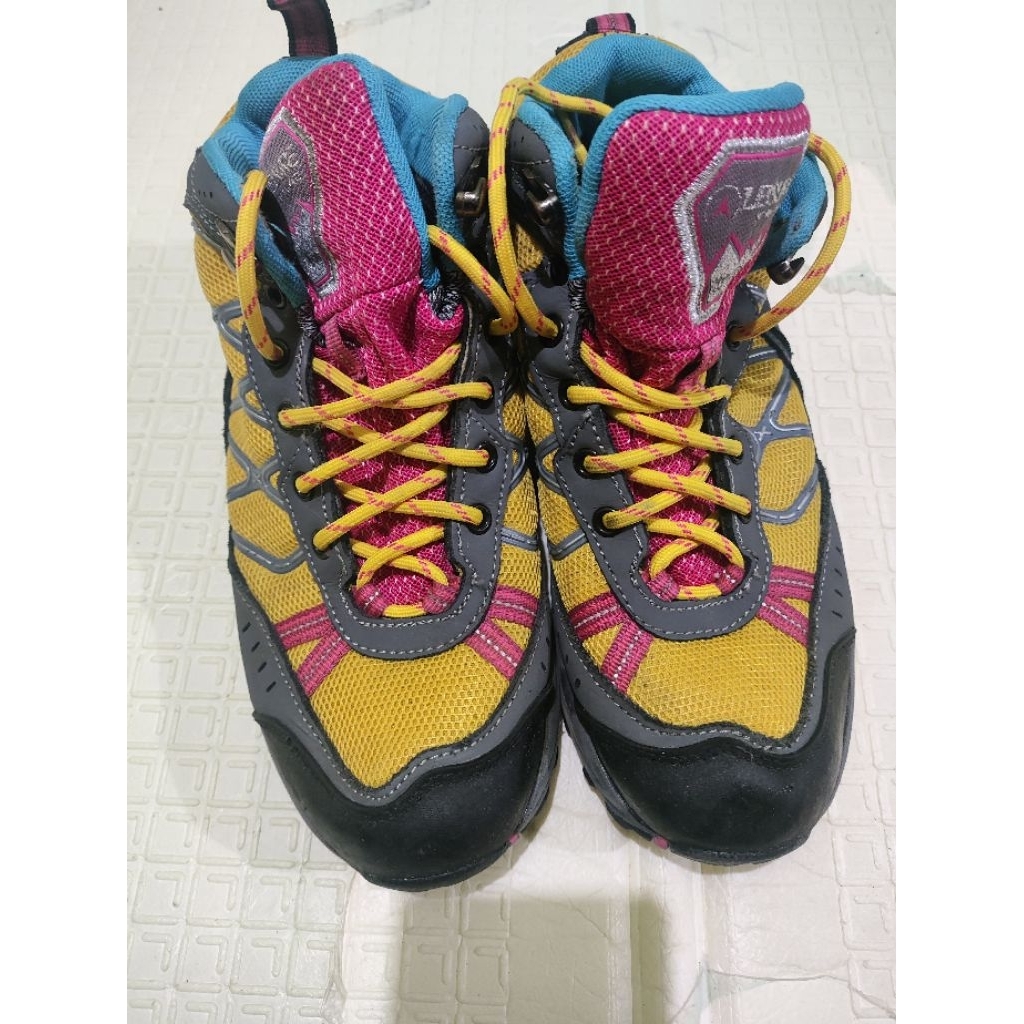 Sepatu Outdoor sepatu gunung Leisure time size 38 insole 240