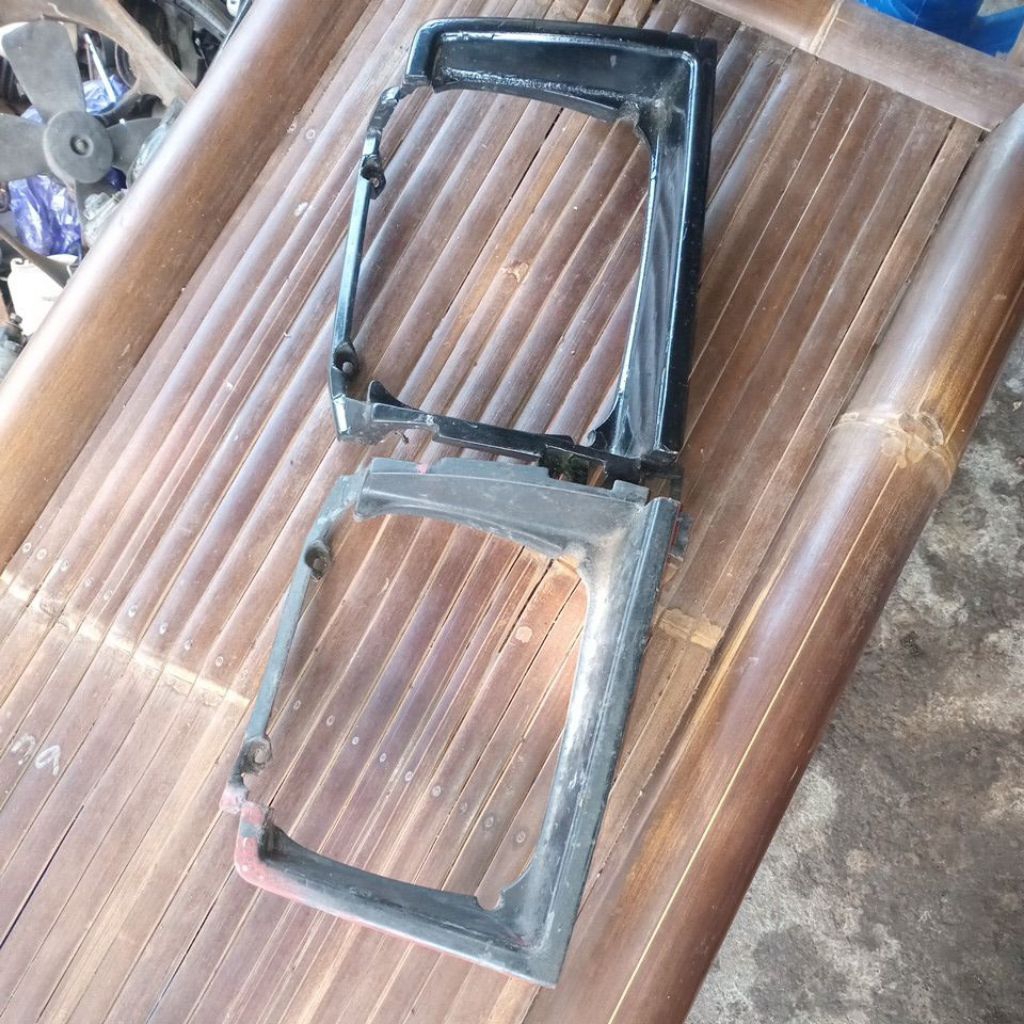 frame lampu charade 84 sarang tawon