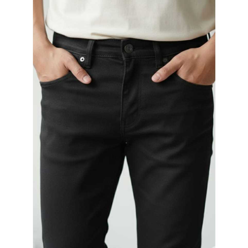 Daone Celana Jeans Denim Pria Panjang Slimfit Melar Hitam Pekat
