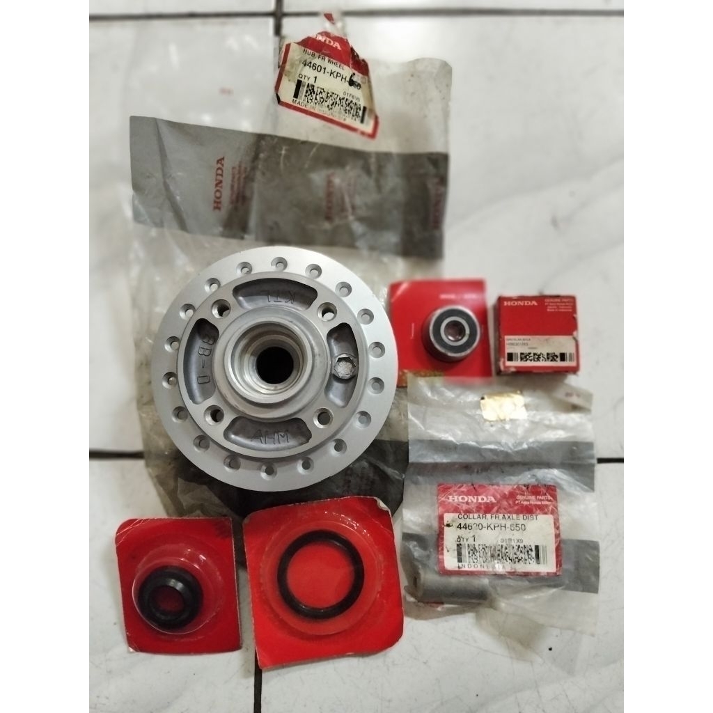 Tromol depan laher besar kecil collar sil debu gir box sil debu laher number part 44601KPH650 & HB63