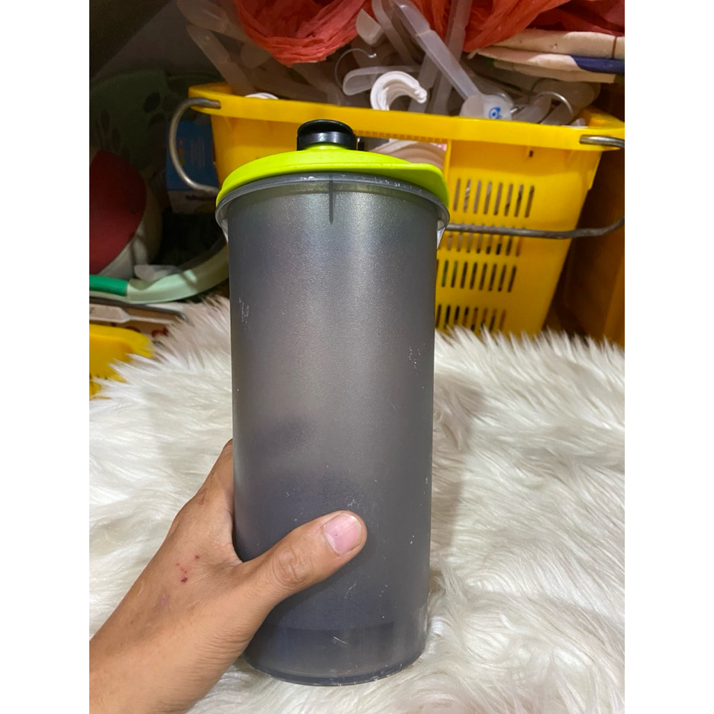 PL Botol Minum Tupperware Dewasa Hitam Hijau Bulat 1,4 Liter