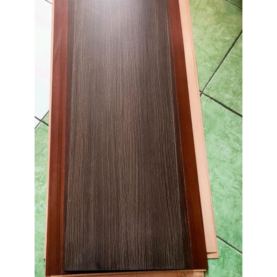 HPL Ukuran 244x30 Serat Kayu Hitam
