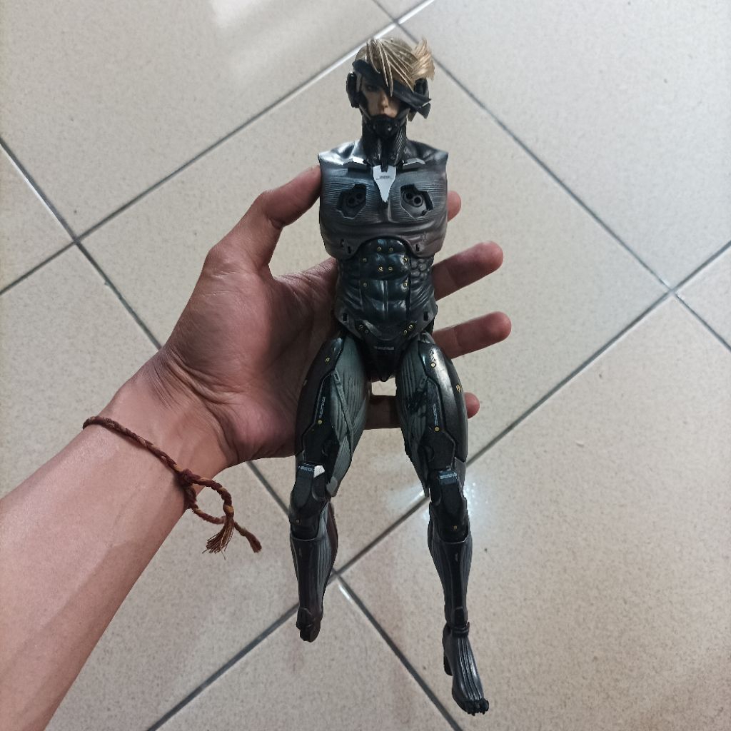Hot Toys Original Metal Gear Solid Raiden Mainan Action Figure