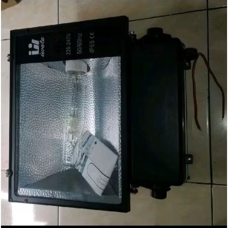 LAMPU SOROT PROYEK IWATA 400W TERANG MURAH