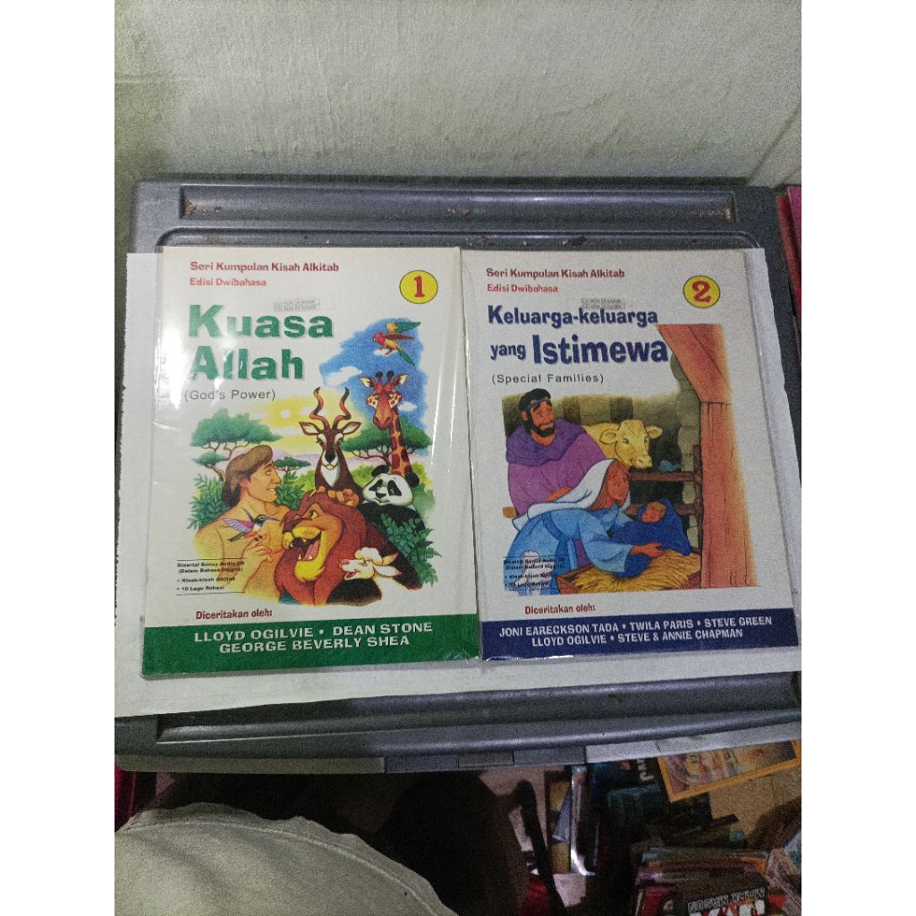 buku rohani Kristen seri kumpulan kisah Alkitab edisi Dwi bahasa (CD audio masih ada)/harga untuk pe