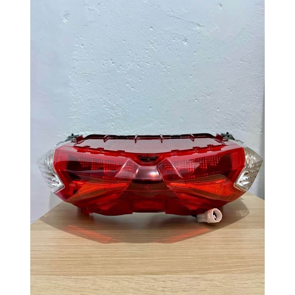 lampu belakang nmax new 2023 original