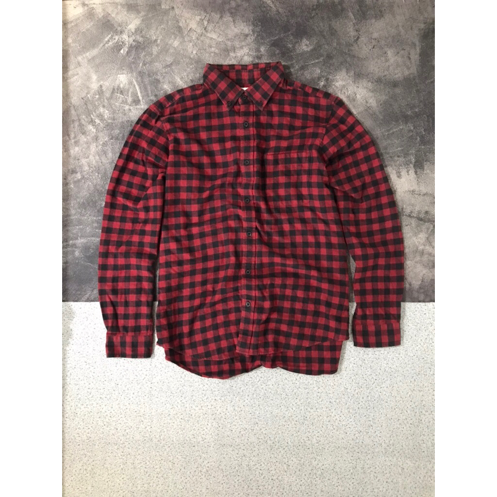 kemeja flanel uniqlo  second