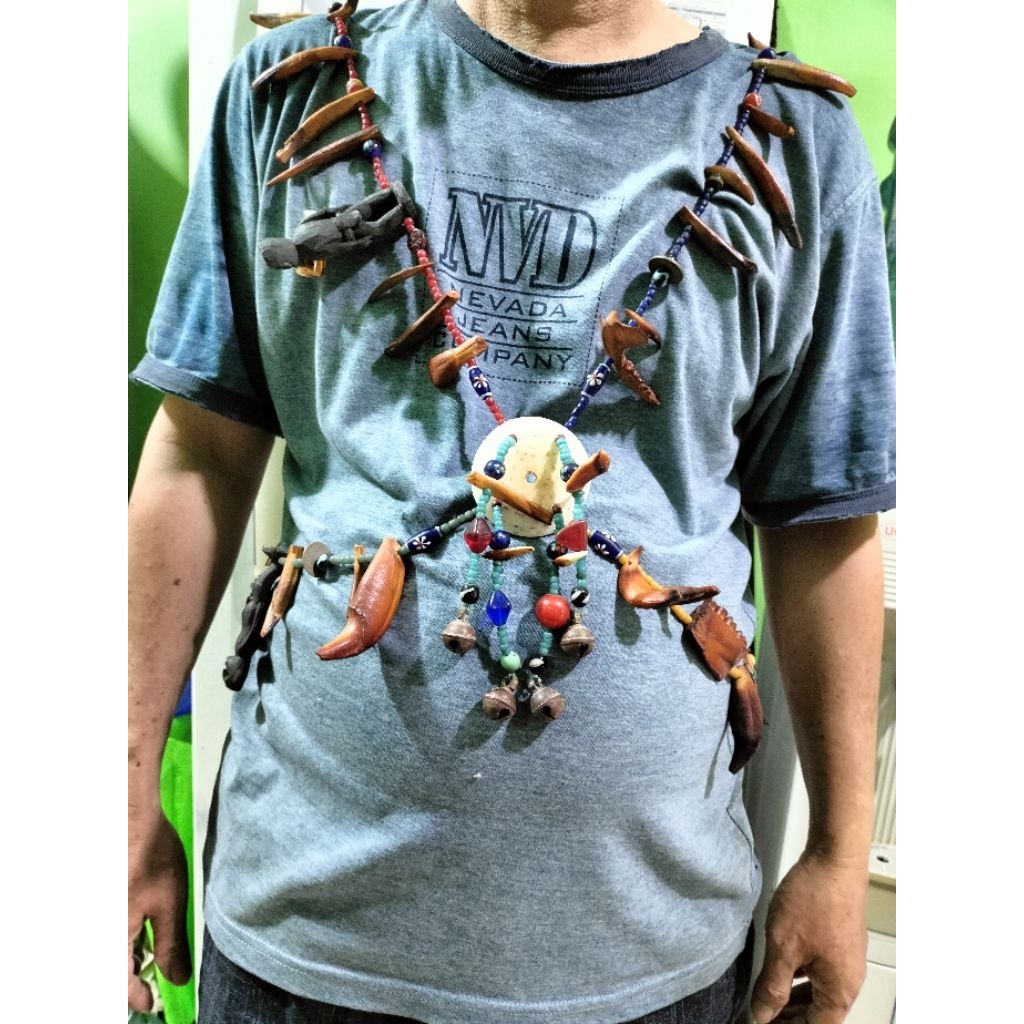 Kalung kuno sambang sambik dayak paser.Kalung belian