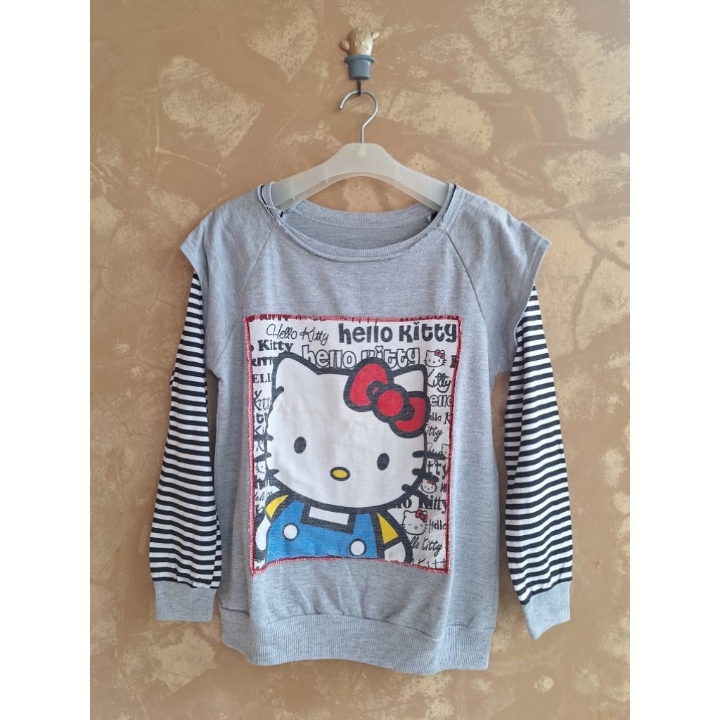 PRELOVED KAOS FASHION BAJU ATASAN WANITA KAOS ADEM REMAJA DEWASA WARNA ABU MURAH NYAMAN DIPAKAI BAJU