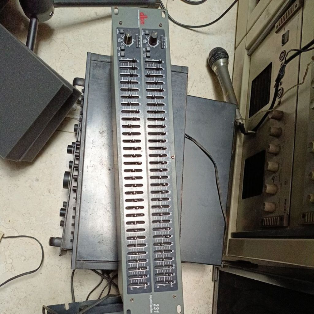 Equalizer Dbx 231 second