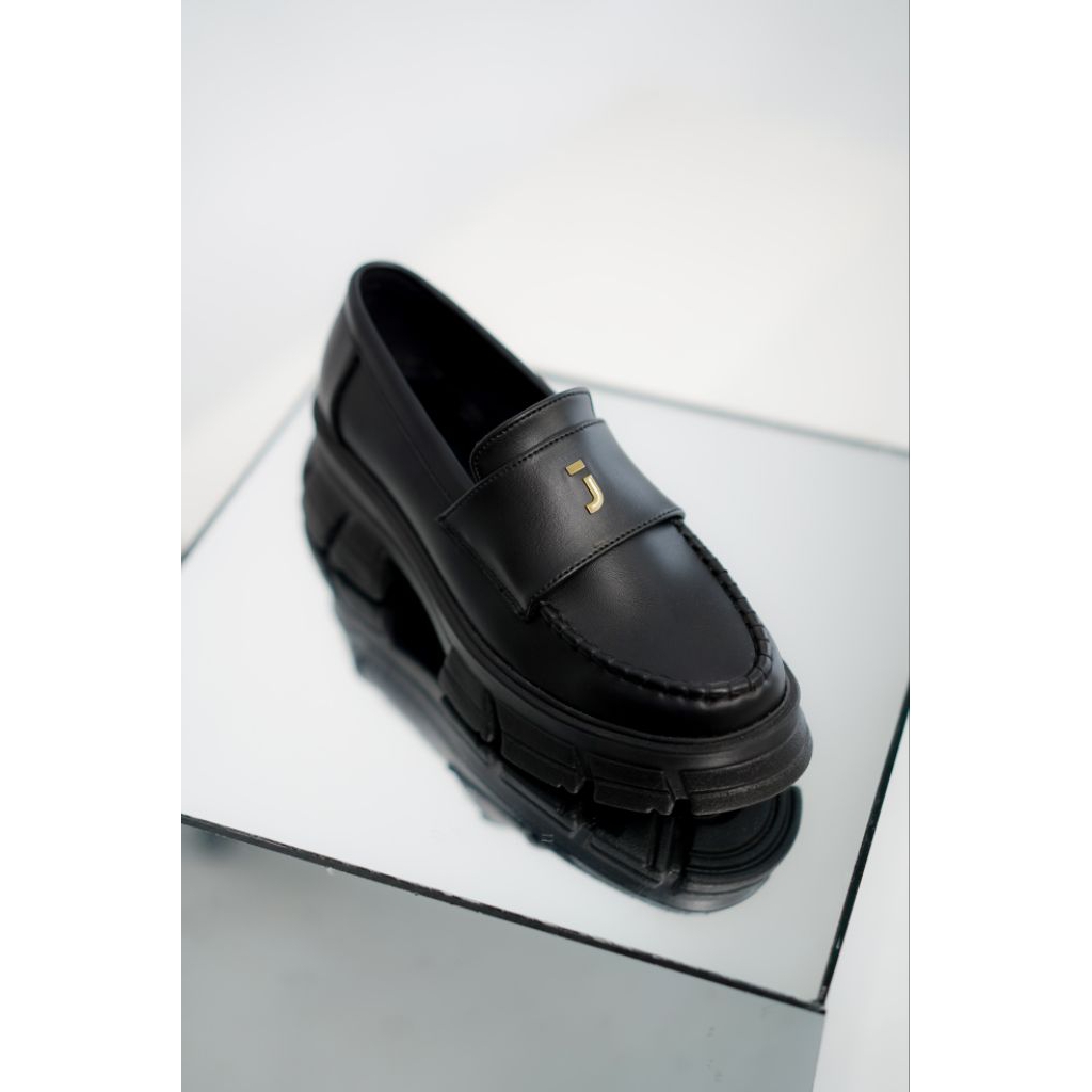 LOAFERS BY JODAN
