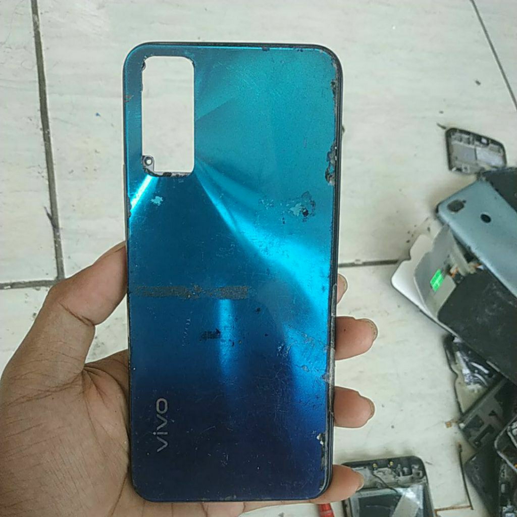 backdoor bekas Vivo y12s/y20,tombol lengkap fisik sesuai gambar,bukan ori