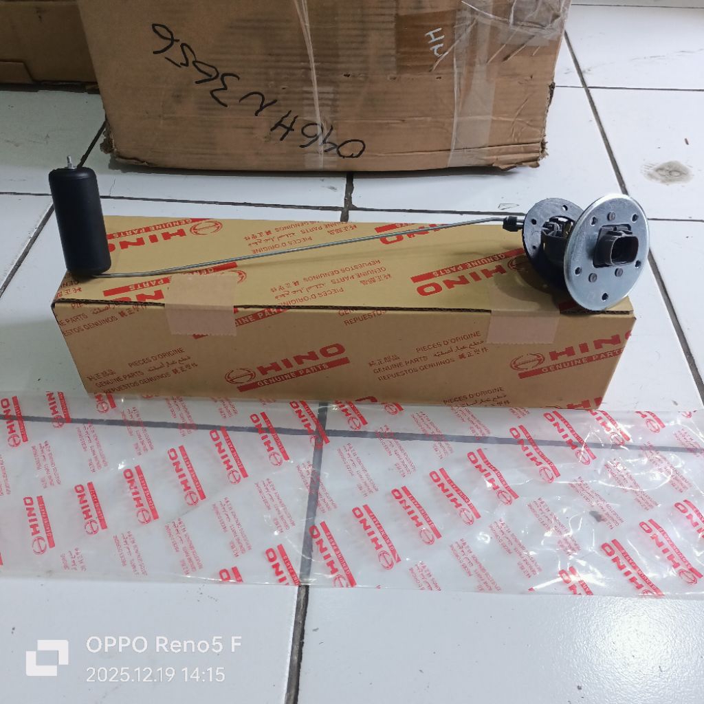 FUEL TANK GAUGE PELAMPUNG SOLAR HINO LOHAN 260TI 235TI ORIGINAL 83320-2210