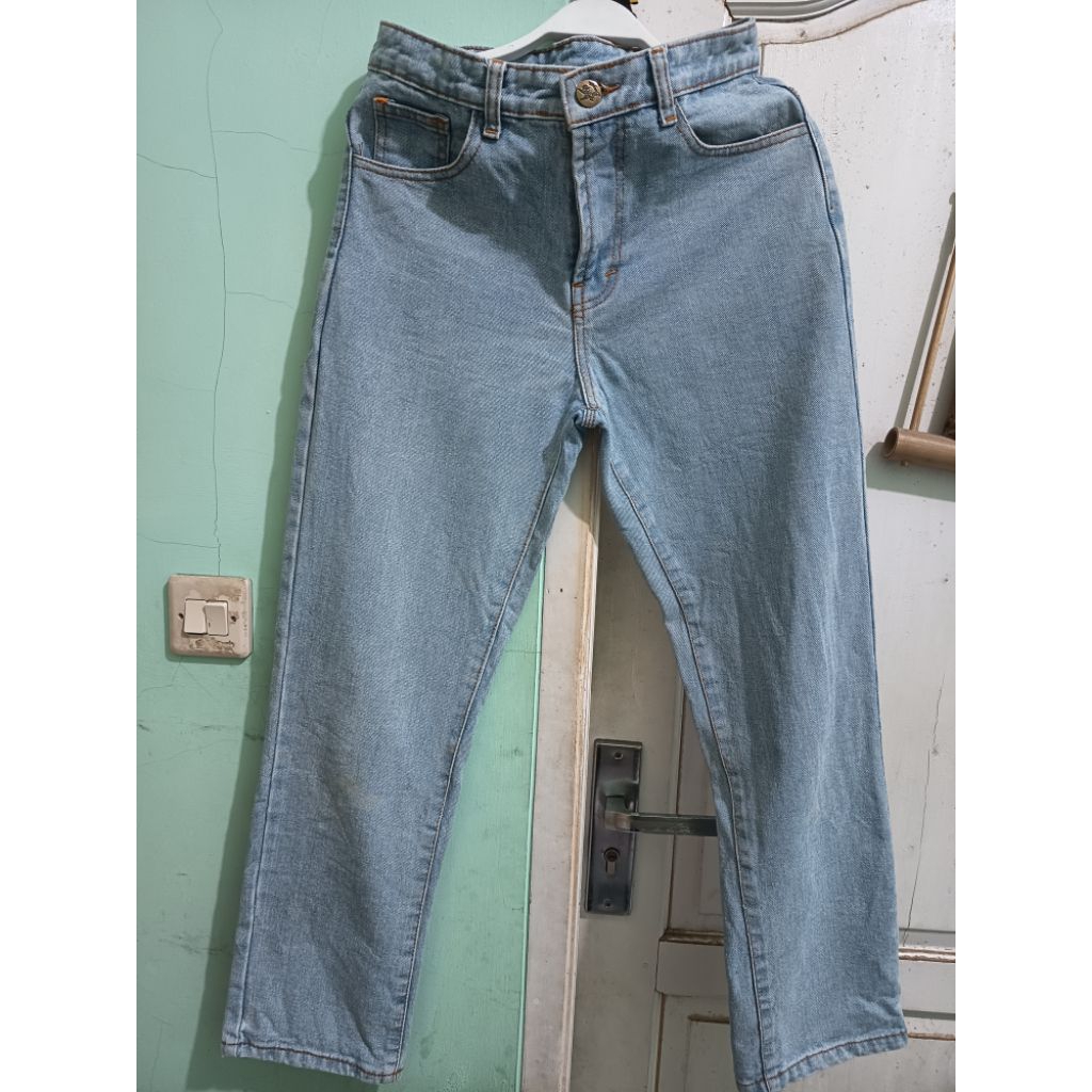 Preloved Celana Loose Denis Jeans